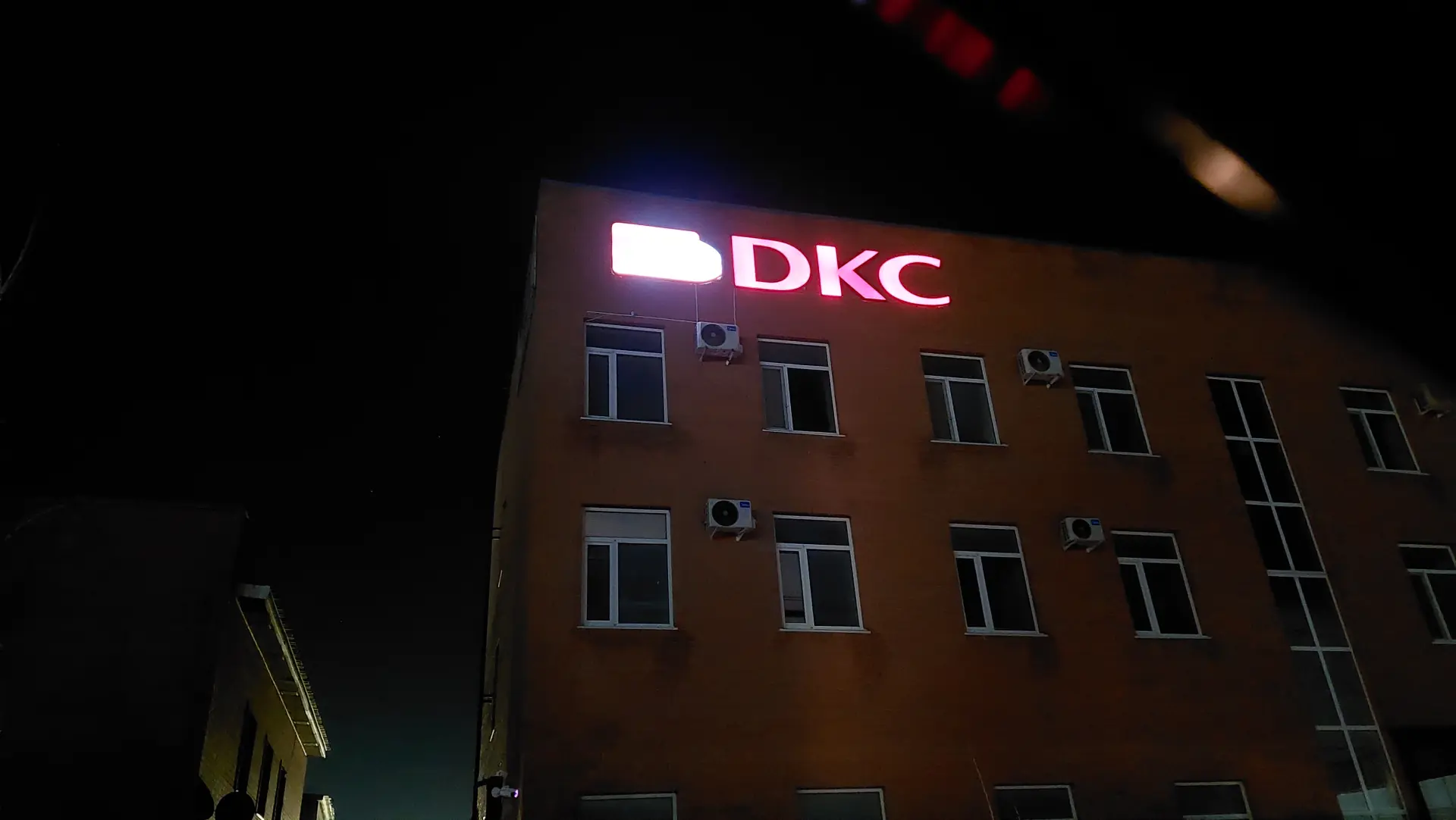 DKS Group — фотоотчет с производства ADLight 6